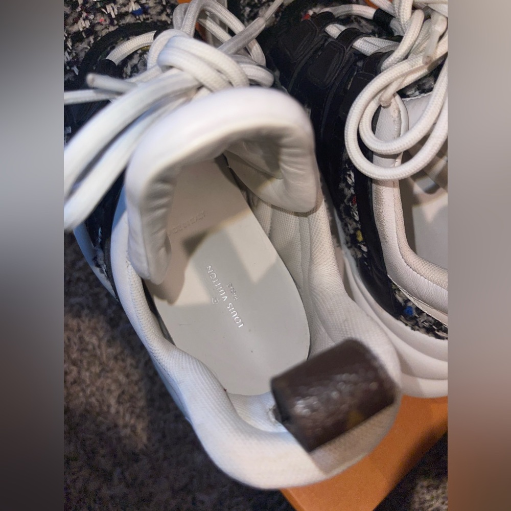 Louis Vuitton Sneakers - Picture 5 of 7